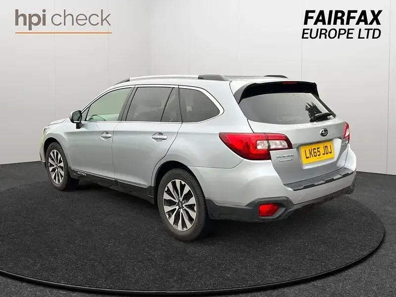 Used Subaru Outback Premium 175 HP (128 kW) 2015 Silver Estate