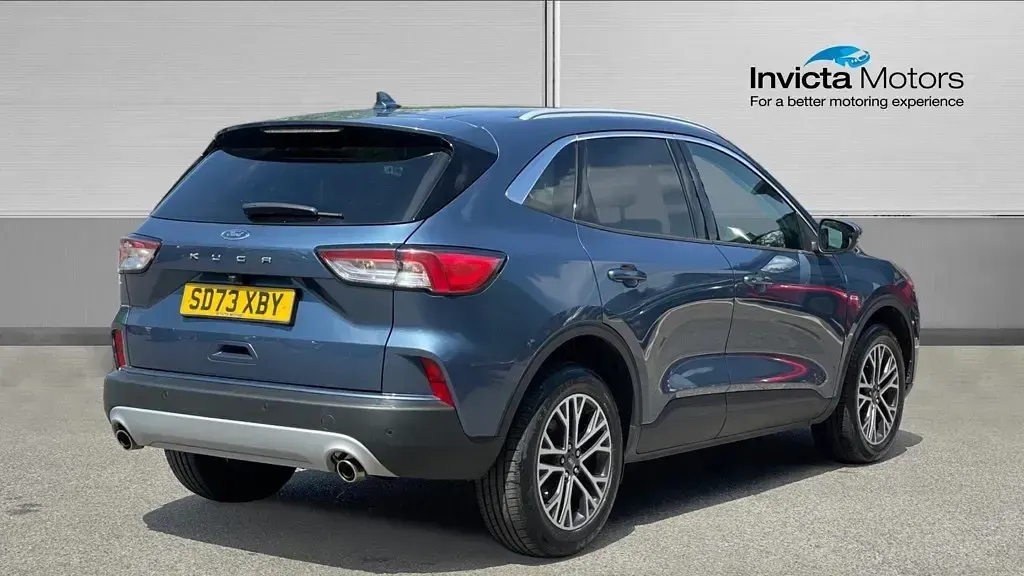 Used Ford Kuga Titanium 150 HP (110 kW) 2023 Blue SUV