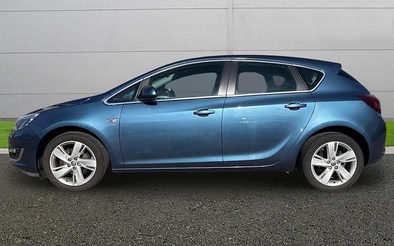 Second-hand Vauxhall Astra SRi 101 CP (74 kW) 2014 Albastru Hatchback