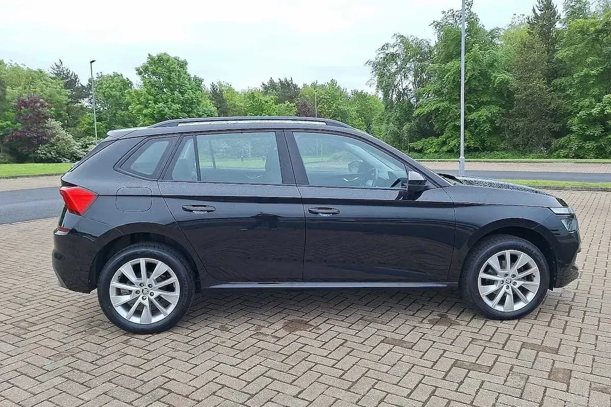 Used Skoda 110 R SE 81 HP (59 kW) 2021 Black magic pearl effect Estate