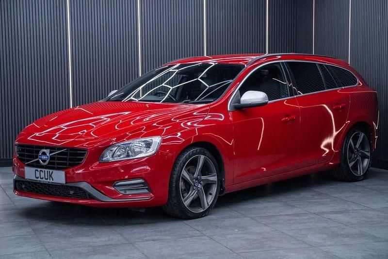 Used Volvo V60 R-Design 120 HP (88 kW) 2015 Red Estate