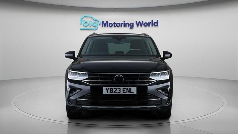Used VW Tiguan Elegance 150 HP (110 kW) 2023 Black SUV
