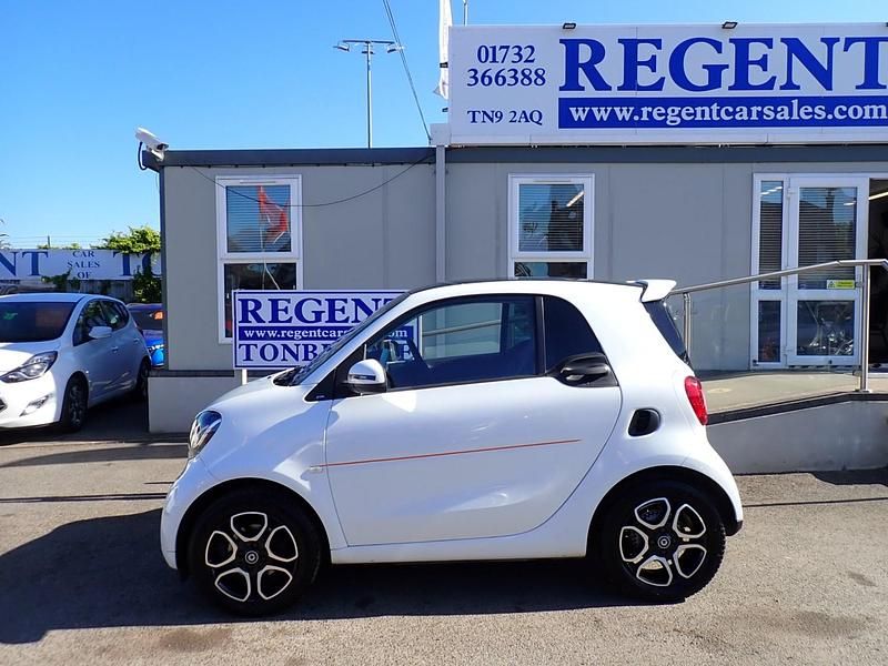Usado Smart ForTwo Coupé Prime 90 HP (66 kW) 2016 Branco Coupé
