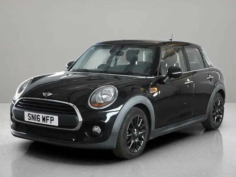 Used Mini ONE Hatch 102 HP (75 kW) 2016 Black Hatchback