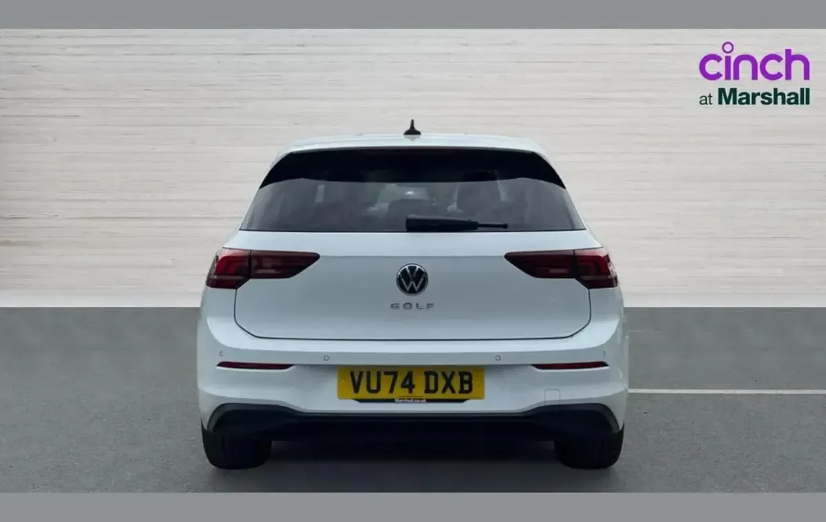 Used VW Golf VIII Match 147 HP (108 kW) 2024 White Hatchback