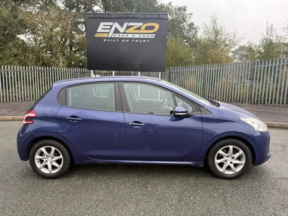 Used Peugeot 208 Active 2015 Blue Hatchback