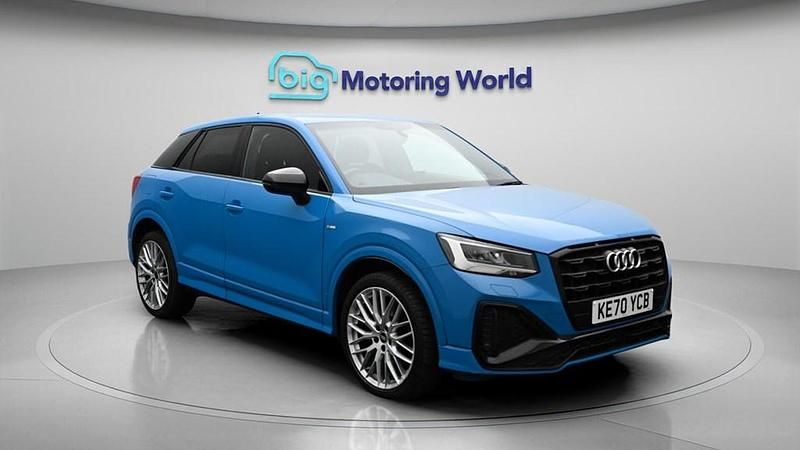 Used Audi Q2 Black Edition 150 HP (110 kW) 2020 Blue SUV