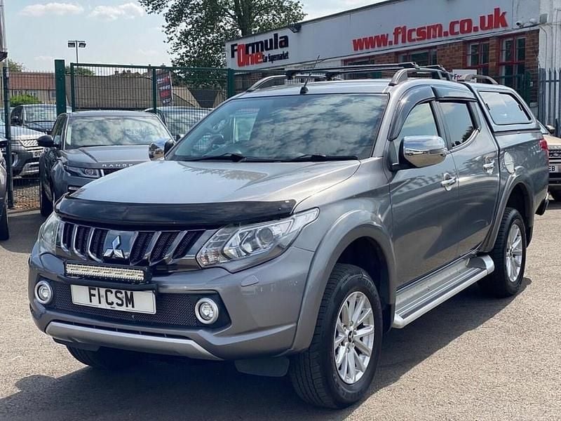 Used Mitsubishi L200 2017 Grey Pickup