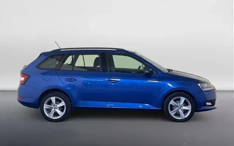 Used Skoda Fabia SE L 95 HP (69 kW) 2019 Blue Hatchback