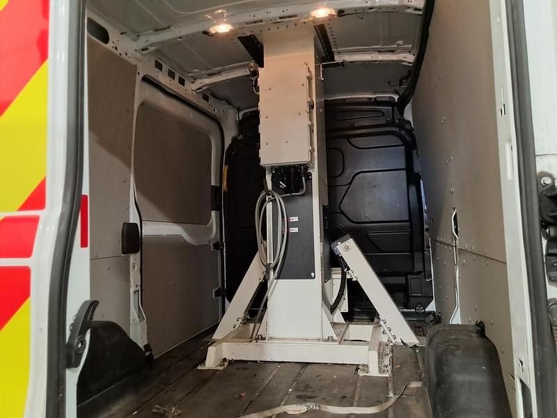 Usado Ford Transit Trend 160 CV (117 kW) 2023 Blanco Van
