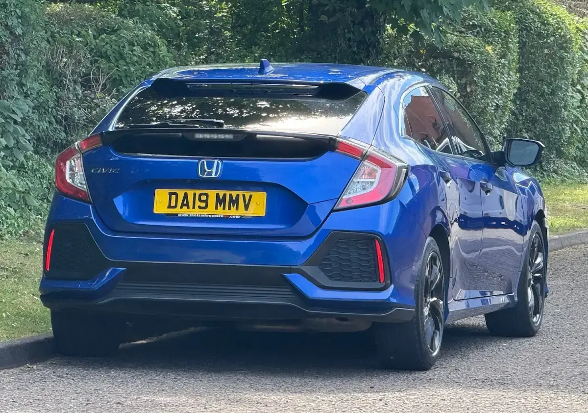Used Honda Civic SR 126 HP (92 kW) 2019 Blue Hatchback