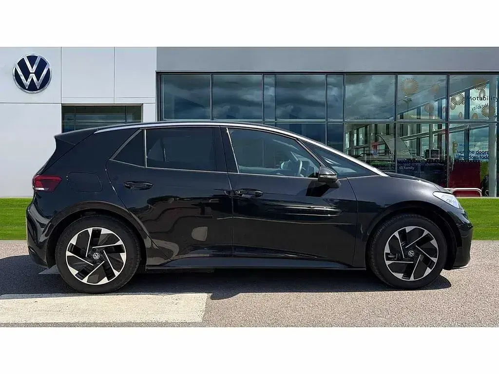 New VW ID.3 Pure 125 kW (170 HP) 2026 Grenadilla black metallic Hatchback