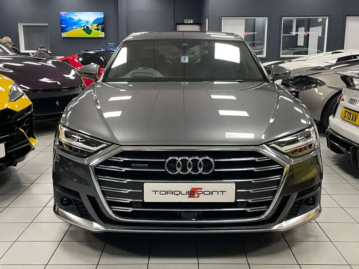 Begagnad Audi A8 S-Line 282 HK (207 kW) 2019 Grå Sedan