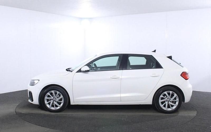 Used Audi A1 Sportback Sport 150 HP (110 kW) 2019 White Hatchback