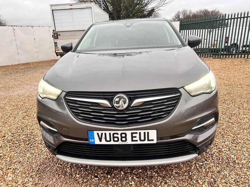 Used Vauxhall Grandland X S 130 HP (95 kW) 2018 Grey SUV