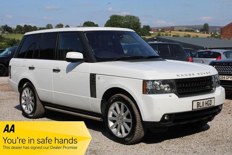 White Used 2011 Land Rover Range Rover Vogue SE SUV | £29,950 - Image 1/4