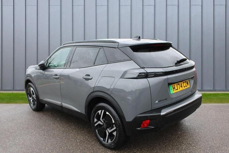 Second-hand Peugeot e-2008 GT 98 kW (134 CP) 2025 Gri SUV