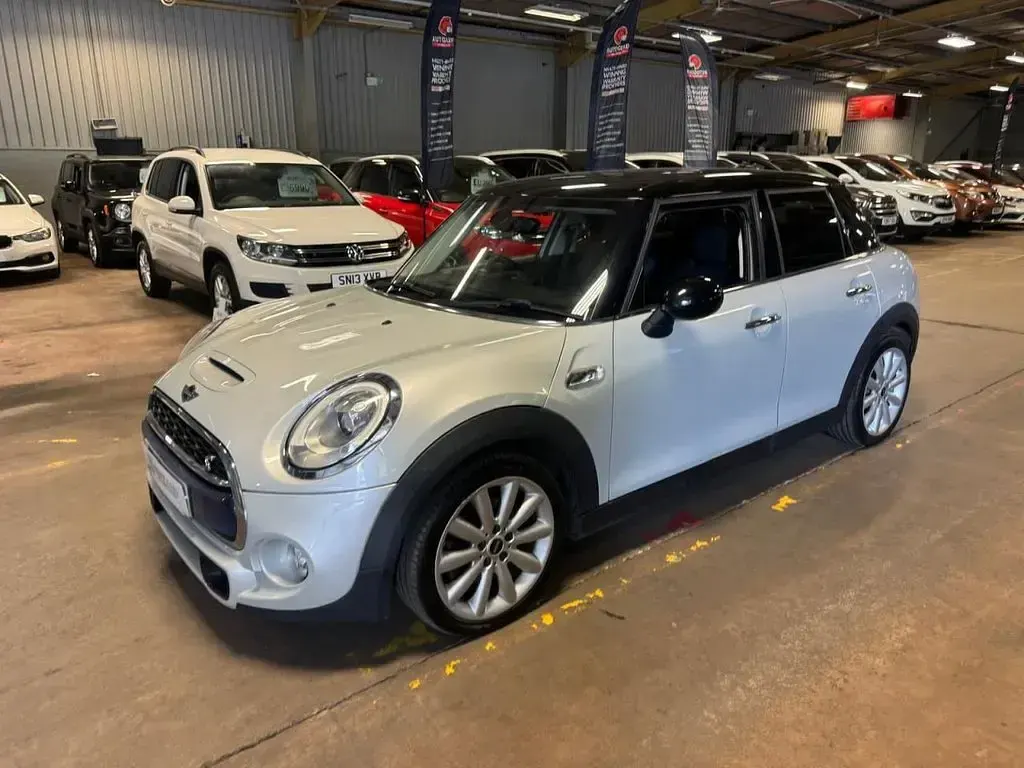 Used Mini Cooper SD Hatch 170 HP (125 kW) 2016 Silver Hatchback