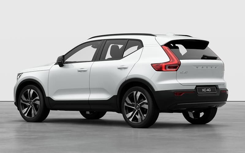 New Volvo XC40 Plus 163 HP (119 kW) 2026 SUV