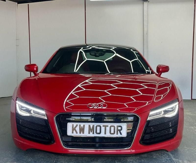 Used Audi R8 Coupé Comfort 430 HP (316 kW) 2015 Red Coupe