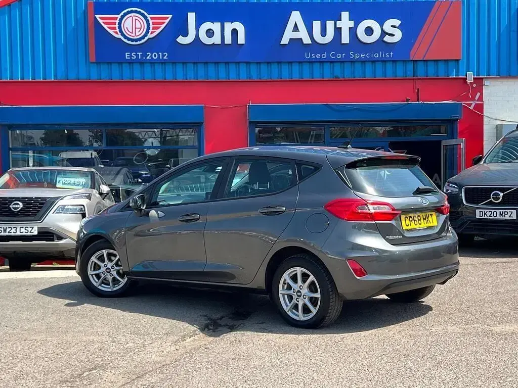 Used Ford Fiesta Zetec 2018 Grey Hatchback