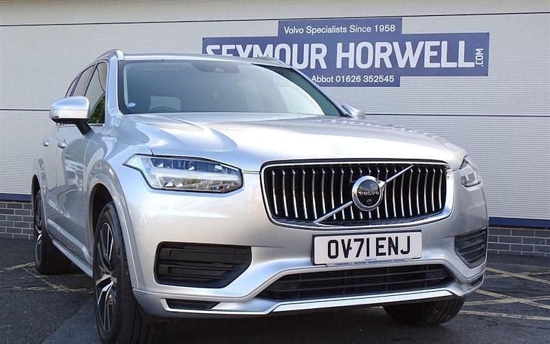 Used Volvo XC90 Momentum 235 HP (172 kW) 2021 SUV