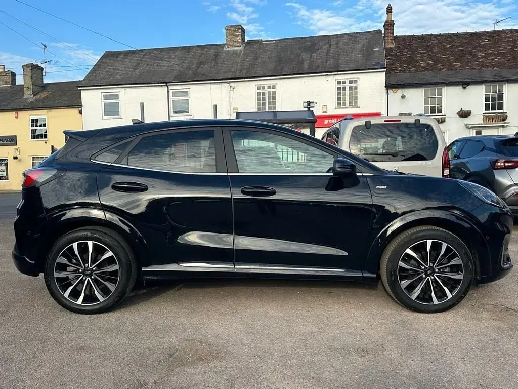 Usado Ford Puma ST-Line 125 CV (91 kW) 2023 Negro SUV
