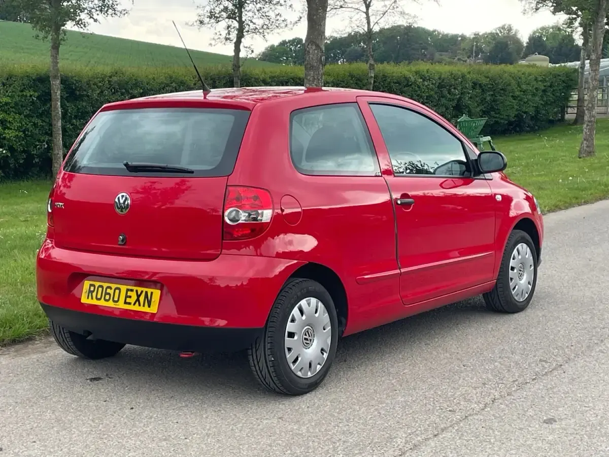 Używany VW Fox 55 KM (40 kW) 2010 Czerwony Hatchback