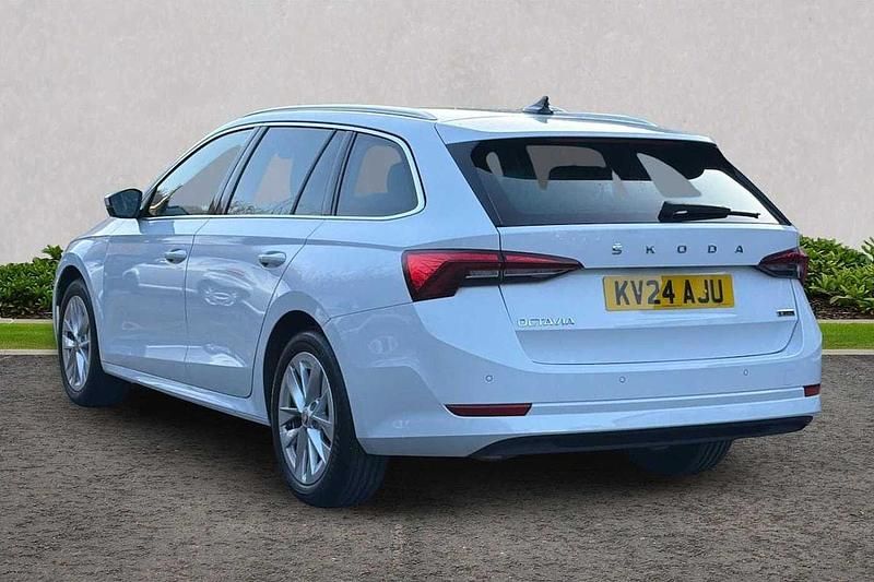 Used Skoda Octavia SE L 110 HP (80 kW) 2024 Moon white metallic Estate