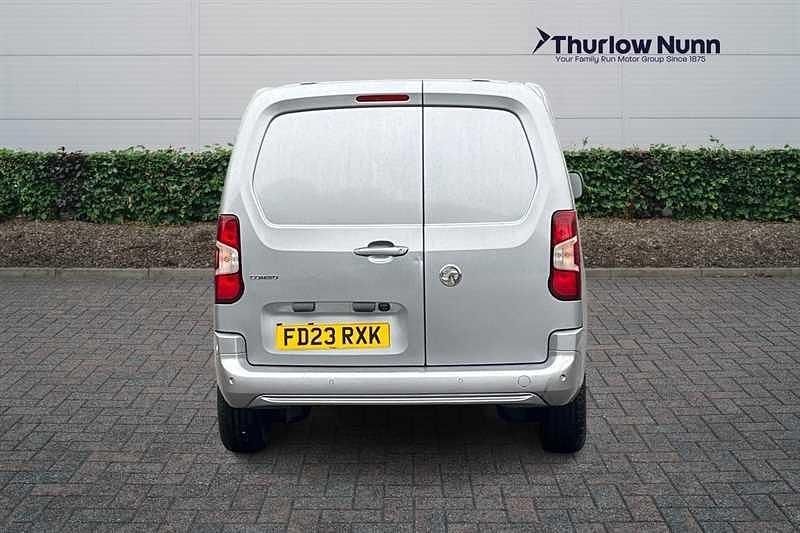 Used Vauxhall Combo 100 HP (73 kW) 2023 Grey MPV