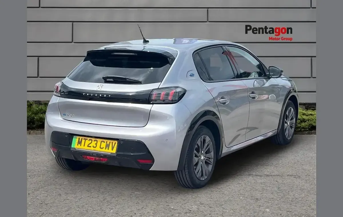 Used Peugeot e-208 Allure+ 100 kW (136 HP) 2023 Grey Hatchback