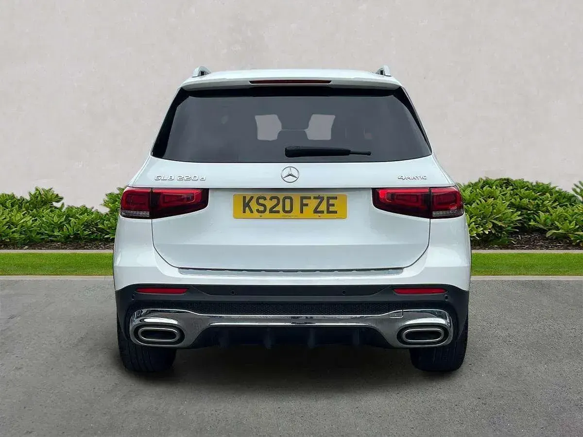 Begagnad Mercedes GLB220 AMG line 2020 Vit SUV