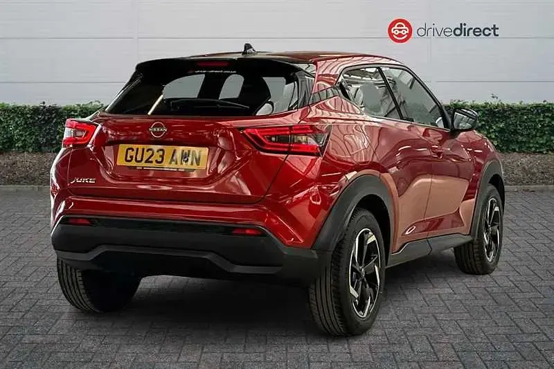 Used Nissan Juke N-Connecta 114 HP (83 kW) 2023 Red SUV