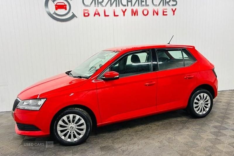 Used Skoda Fabia 75 HP (55 kW) 2018 Red Hatchback