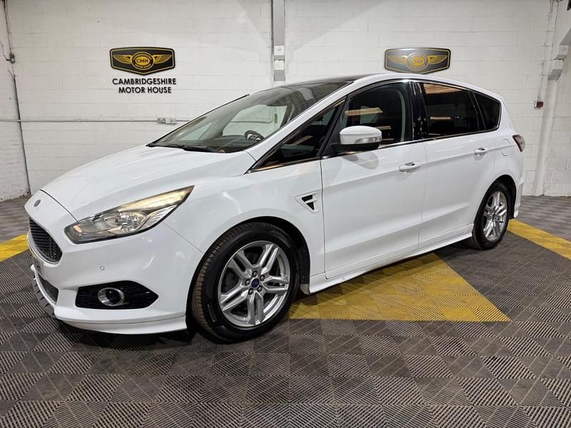 Used Ford S-MAX Sport 180 HP (132 kW) 2017 White MPV