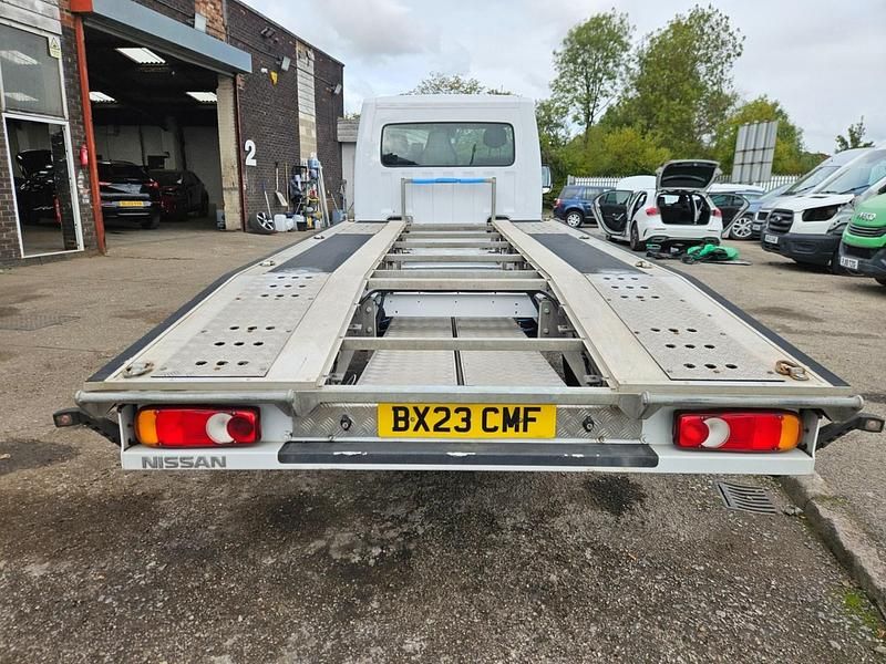 Used Nissan Interstar Tekna 145 HP (106 kW) 2023 White Van