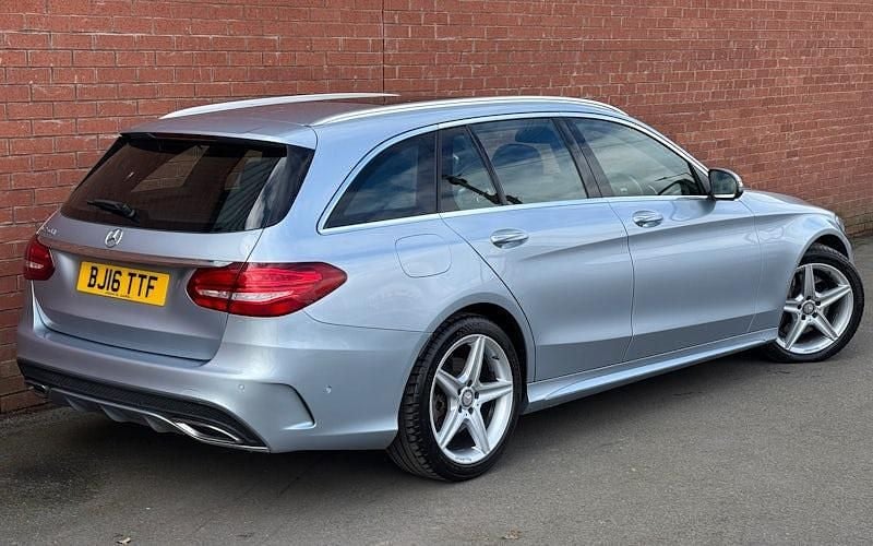 Used Mercedes C250 AMG Line Premium Plus 204 HP (150 kW) 2016 Silver Estate