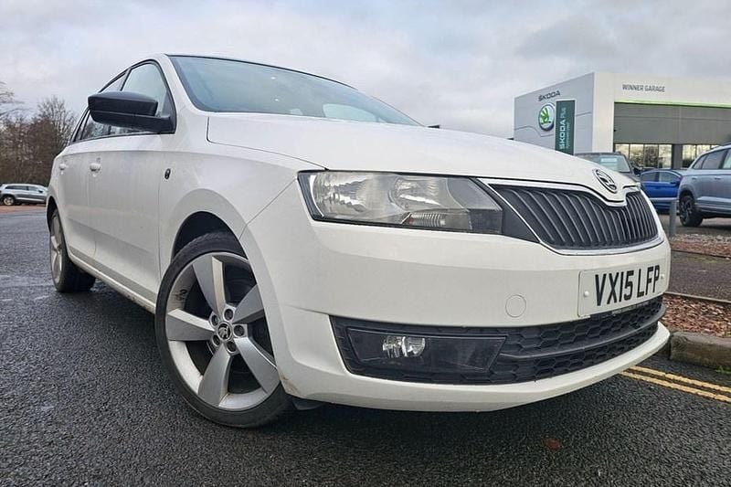 White Used 2015 Skoda Rapid Sport Hatchback | £6,295 (Fair price) - Image 1/1