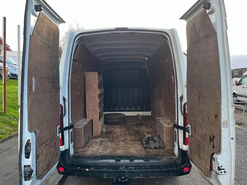 Used Renault Master Business 125 HP (91 kW) 2015 White Van