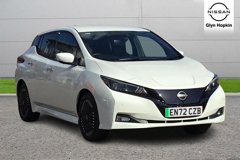 White Used 2022 Nissan Leaf Tekna Hatchback | £11,700 (Fair price) - Image 1/4