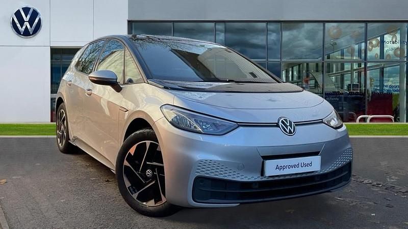 Scale silver metallic black Used 2022 VW ID.3 Pro Performance Hatchback | £16,878 (Fair price) - Image 1/4