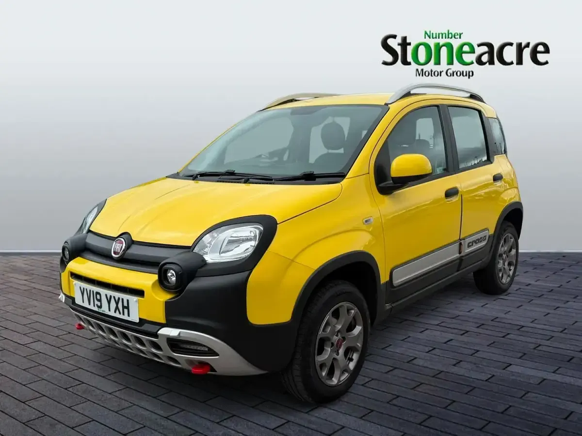 Used Fiat Panda Cross Cross 90 HP (66 kW) 2019 Yellow Hatchback