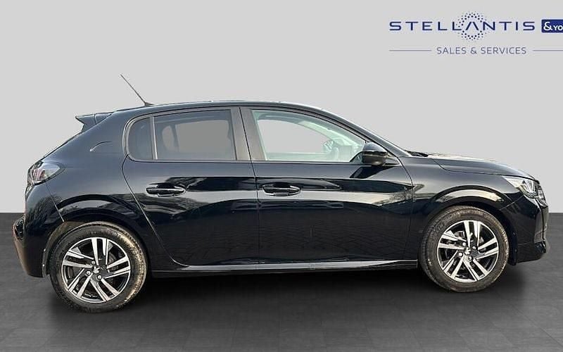 Used Peugeot 208 Active+ 75 HP (55 kW) 2023 Black Hatchback