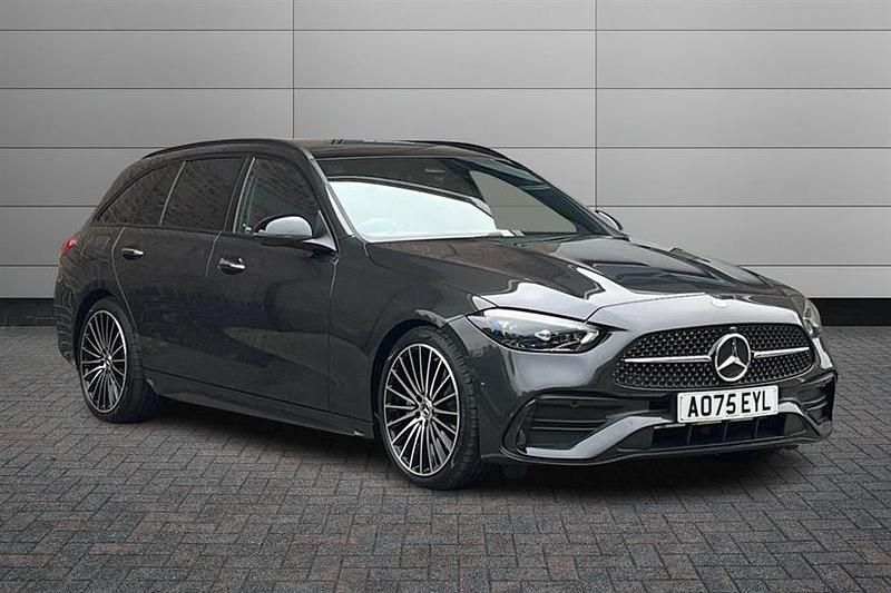 Used Mercedes C220 AMG Line Premium Plus 200 HP (147 kW) 2025 Graphite grey Estate
