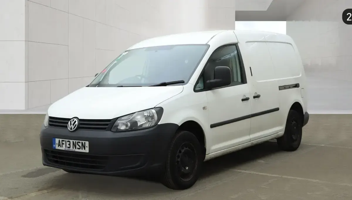 Used VW Caddy Maxi 102 HP (75 kW) 2013 White MPV