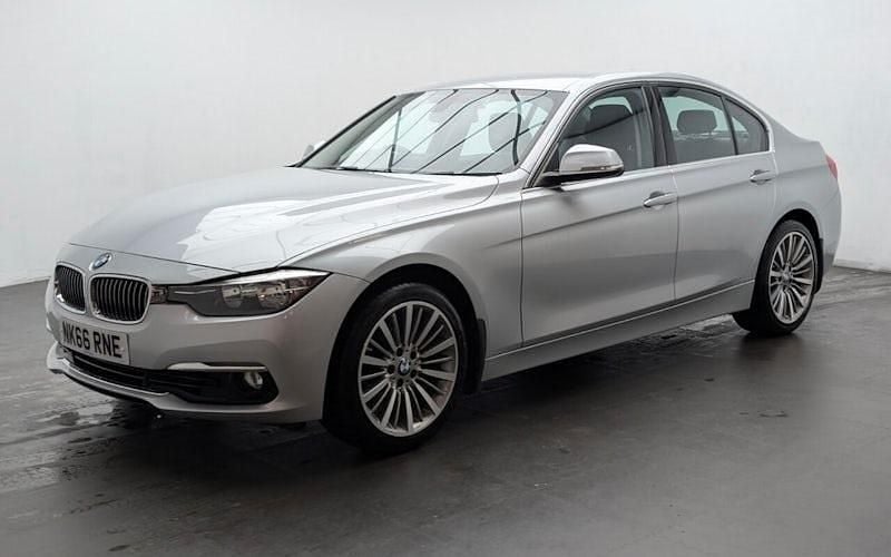Used BMW 320 Luxury Line 184 HP (135 kW) 2016 Silver Sedan
