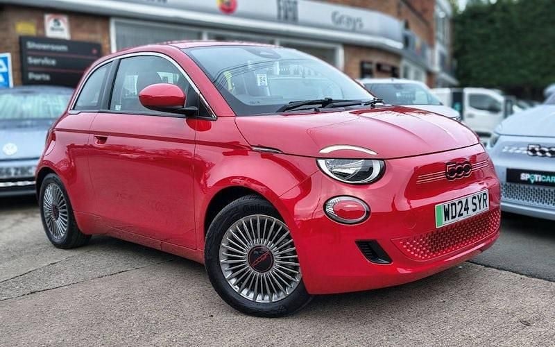 Red Used 2024 Fiat 500e Red Hatchback | £15,995 (Fair price) - Image 1/4