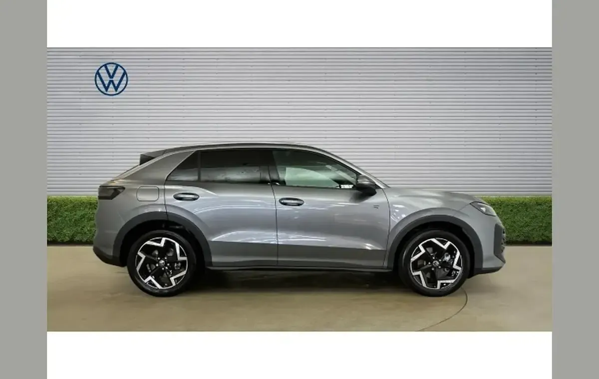 Neu VW T-Roc Cabriolet R-line 147 PS (108 kW) 2025 Other SUV