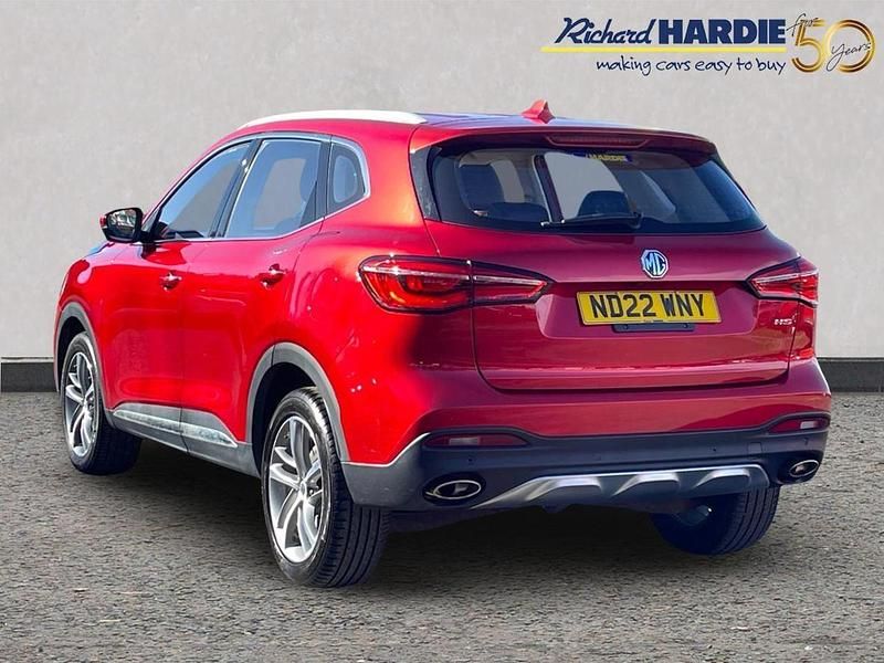 Used MG HS Excite 160 HP (117 kW) 2022 Red SUV