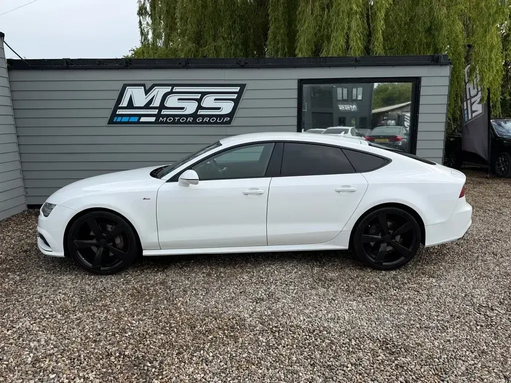 Used Audi A7 Sportback Black Edition 347 HP (255 kW) 2015 White Hatchback
